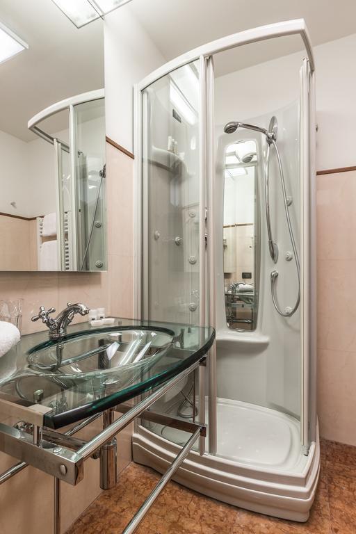 Ca' Del Monastero 1 Collection For 4 Guests With Balcony And Lift Appartement